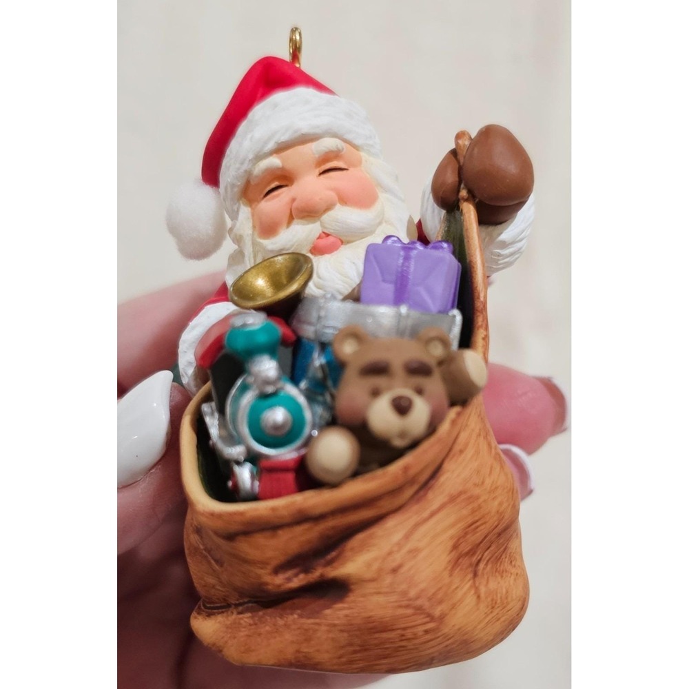 2005 "SANTA'S MAGIC SACK " Hallmark Ornament